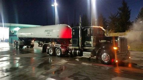 Propane Tanker Big Rig Trucks Big Trucks Peterbilt Trucks