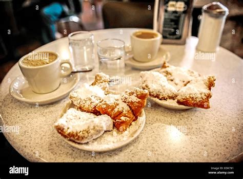 Cafe Du Monde New Orleans Hi Res Stock Photography And Images Alamy