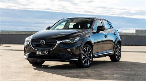 Hyundai Venue vs Mazda CX-3 Comparison | CarExpert