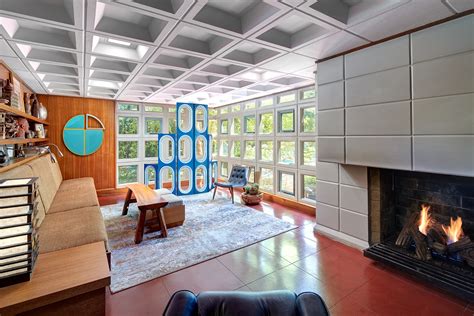 Frank Lloyd Wrights Turkel House Hosts A Dazzling Virtual Exhibition