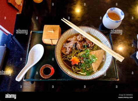 Matsubara dori personas fotografías e imágenes de alta resolución Alamy