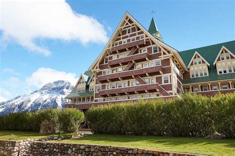 Prince of Wales Hotel: Iconic Accommodation in Waterton Alberta