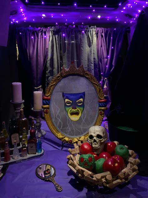 Snow White Evil Queen Mirror Trunk Or Treat Disney Villain Party