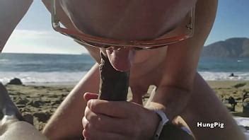Aquí hay uno viejo follado a pelo en la playa después de Folsom XVIDEOS