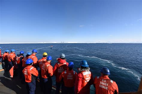 Dvids Images Us Coast Guard Cutter Polar Star Assists Operation