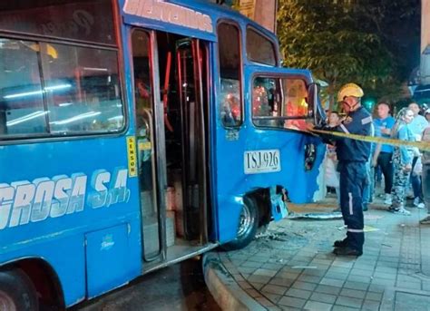 Choque Entre Dos Buses En El Centro De Medellín Dejó 13 Lesionados