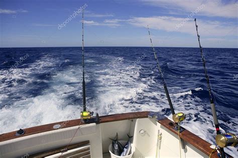 Gran Barco De Caza De Pesca En Alta Mar Fotograf A De Stock