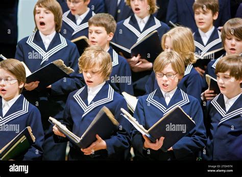 St Thomas Choir Stock Photo Alamy