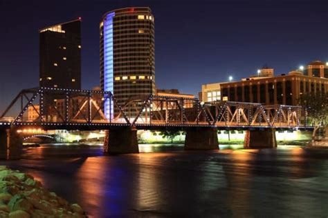 10 Best Grand Rapids Restaurants | Must-Try Restaurants in Grand Rapids