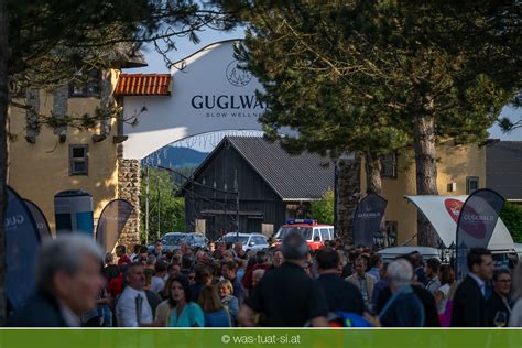 Kabarett Sommer In Guglwald Was Tuat Si