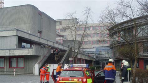 Rauch Im Landratsamt F Rstenfeldbruck Feuerwehr Im Einsatz