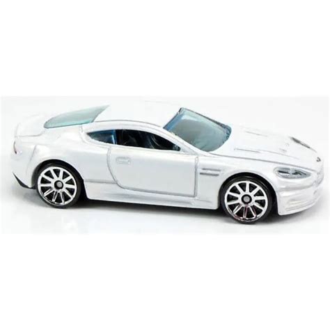 Hot Wheels Showroom Aston Martin Dbs Universo Hot Wheels