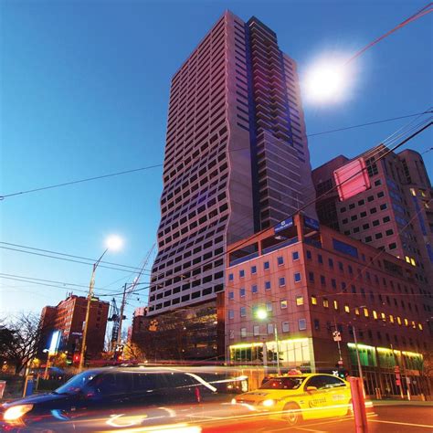 Oaks Melbourne on William Suites | Qantas Hotels