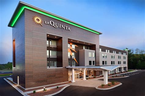 La Quinta Inn & Suites by Wyndham Wisconsin Dells | Wisconsin Dells, WI Hotels