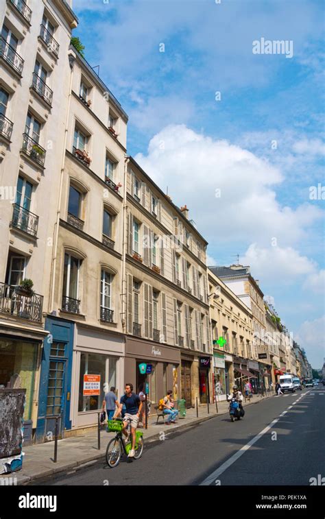 Paris Marais Street Immagini E Fotografie Stock Ad Alta Risoluzione Alamy