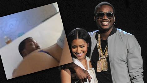 Nicki Minaj Twerks On Meek Mill Youtube