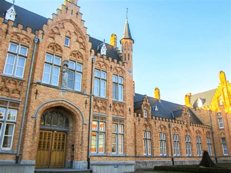 Brugge On Suloinen Kaupunki Belgiassa