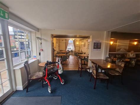 Dereham Pub Day Kings Head Hotel Walking Gossip Travel