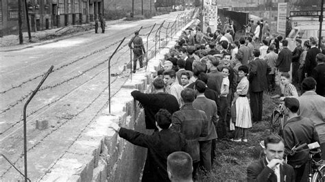 Construcción y caída del Muro de Berlín símbolo de una etapa histórica