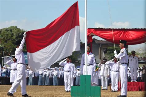 4 Lirik Lagu Yang Dinyanyikan Saat Kemerdekaan Indonesia Raya Hingga