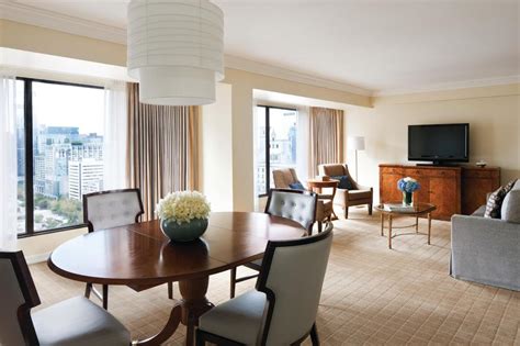 Four Seasons Hotel Vancouver in Vancouver (BC) - See 2023 Prices