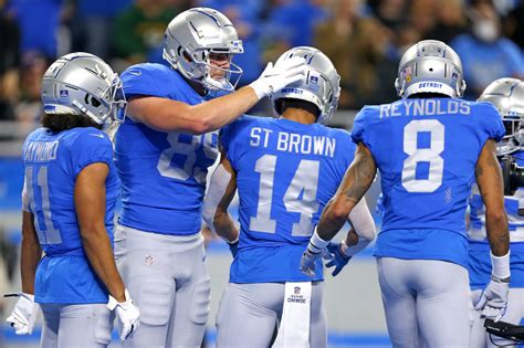 Notes: Detroit Lions jump 14 spots in offensive skill position rankings