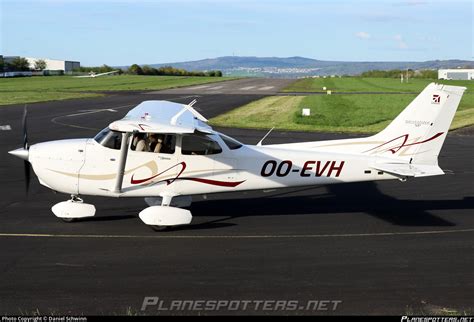 Oo Evh Private Cessna S Skyhawk Sp Photo By Daniel Schwinn Id