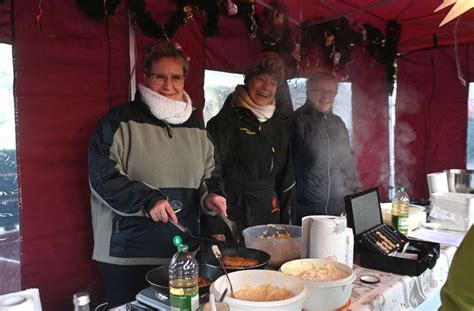 Weihnachtsstimmung Trotz Kälte Singen auch im Freien Hildburghausen