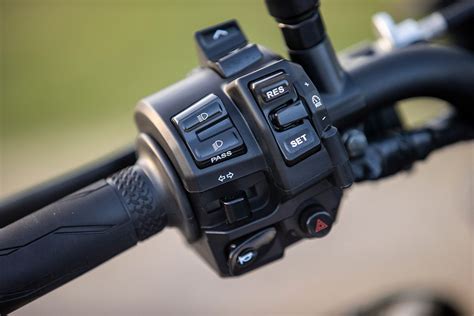 Aprilia Tuono V Factory Vs Ktm Super Duke R Evo Vs Yamaha Mt Sp Hyper Naked