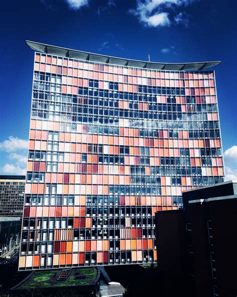 GSW Headquarters | Architectuul