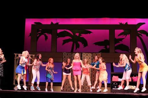 Pin By Ais On Fangirl Musical Theatre Legally Blonde Musical Legally Blonde Movie Blonde Movie