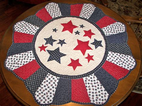 Quilt Patterns For Round Table Toppers At Sid Everly Blog