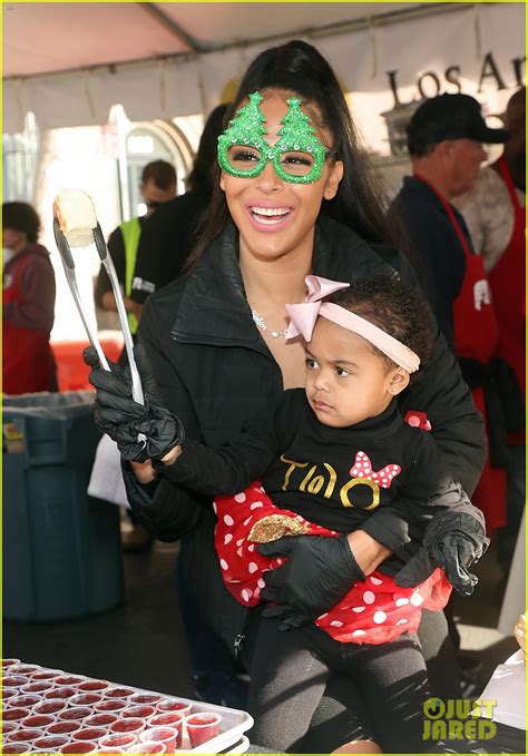 Nick Cannon Volunteers at Los Angeles Mission's Christmas Feed-The-Homeless Event With 2 of His ...