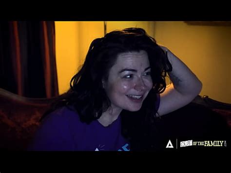 Naughty Girl Begs Her Stepdad To Fuck Her Now Xnxx