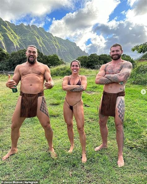 Jason Momoa Bares His Chiselled Physique As He Strips Down To