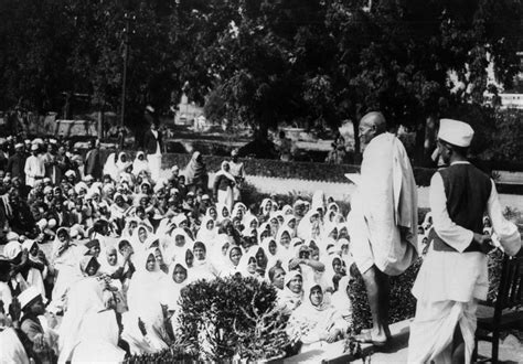 Gandhi During Freedom Struggle SaafBaat