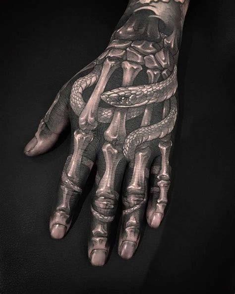 74 Ideas Inspiradoras Para Tatuajes En La MANO Significados