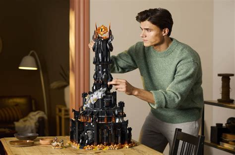 Barad-dur LEGO set brings Sauron’s sinister tower from Lord of the Rings to your work desk ...