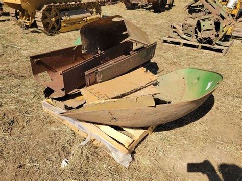 John Deere Fenderhoods Aumann Auctions Inc