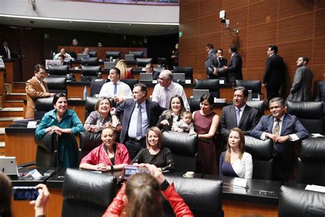 Senadores Del Pan Esperando El Inicio De Sesi N Pan Senado