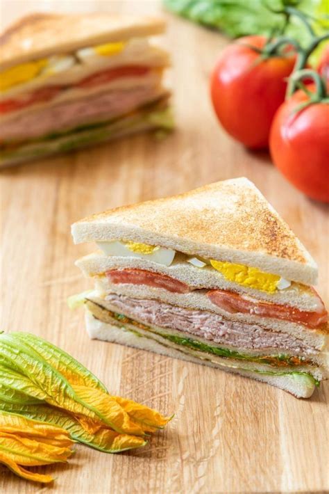 Chi Di Voi Non Ha Mai Ordinato Un Club Sandwich Vedendosi Recapitare In