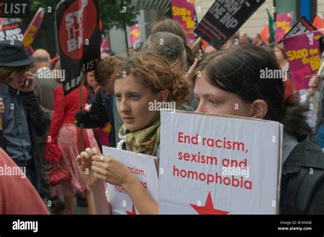 Fin del odio y la marcha del racismo fotografías e imágenes de alta