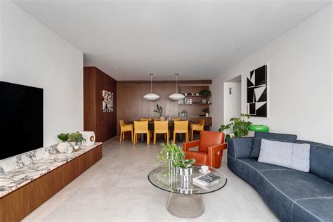 Mid Century Elegance Meets Modern Charm In This 1 600 Sq Ft Mid Levels