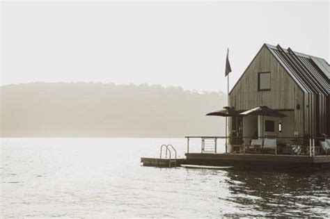 Peaceful Floating Villa In Australia Runs On Solar Energy