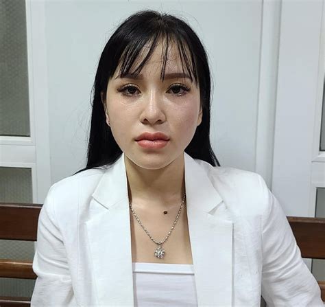 Hot girl tiệm Spa cầm đầu đường dây mua bán viên thuốc lắc