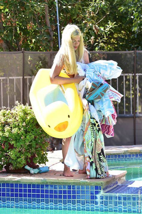 Tori Spelling Nude OnlyFans Leaks Fappening Page FappeningBook