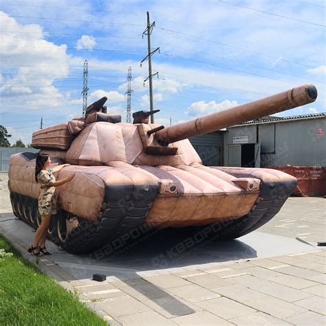 Надувной Танк Abrams — реалистичные макеты военной техники