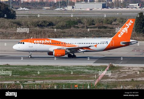 Easyjet Airbus A Hi Res Stock Photography And Images Alamy