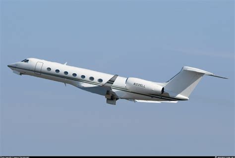 N335LL Private Gulfstream Aerospace G IV Gulfstream IV Photo By Suparat