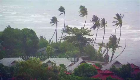 Severe Cyclonic Storm ‘hamoon’ Over Northwest Bay Of Bengal Moving Towards Bangladesh Odisha